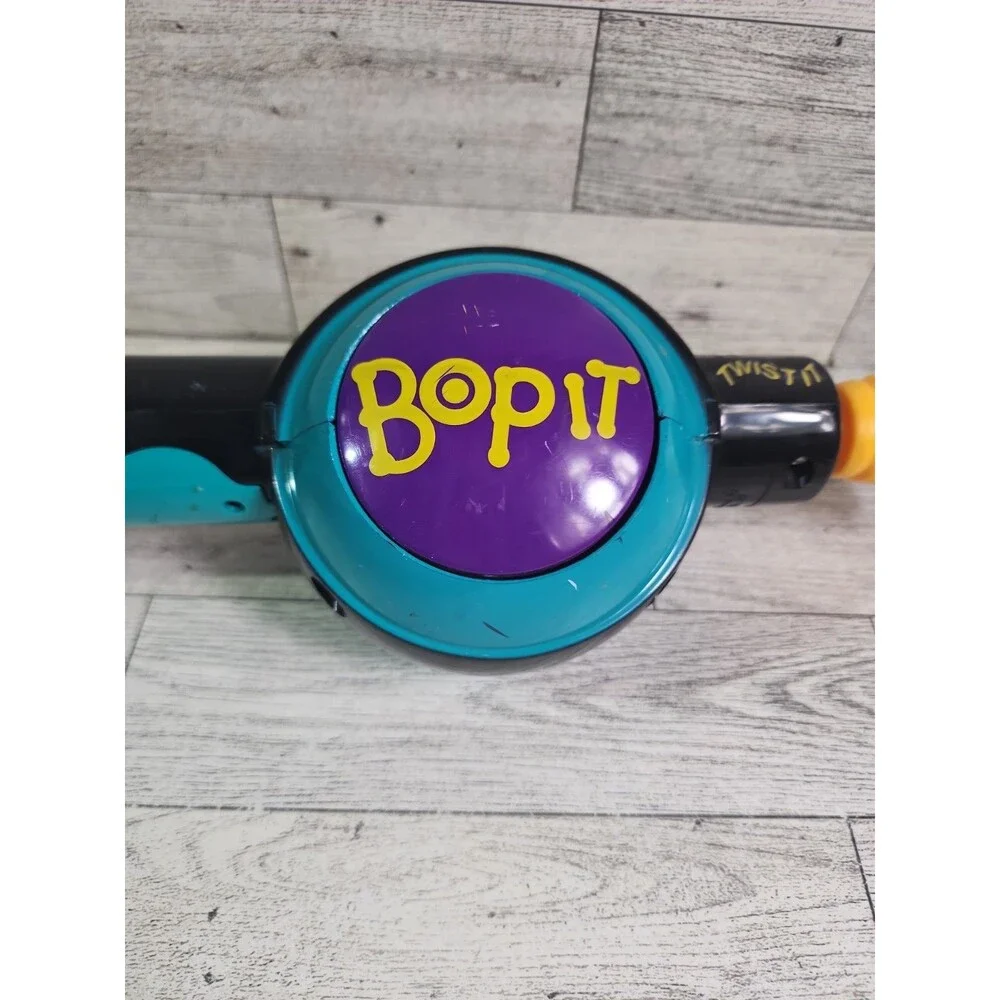 Vintage Bop It Original Pull Twist Electronic Game 15